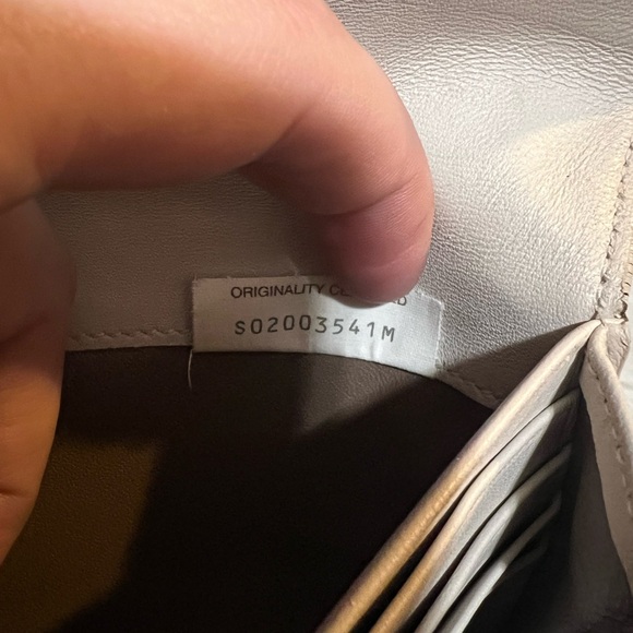 Bottega Veneta Intrecciato White and Black Wallet - Picture 9 of 16